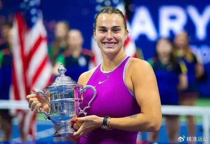 样的露背连 样的露背连